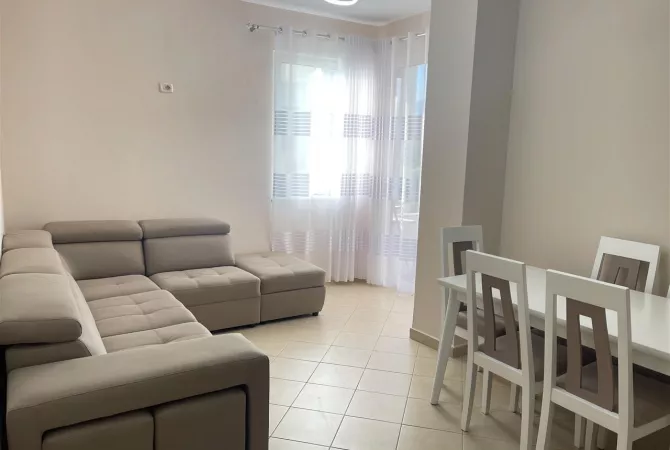 Shtepi me qera Apartament ne Tirane, 1+1, Mobilimi E mobiluar, Pagesa 40,000  Leke.