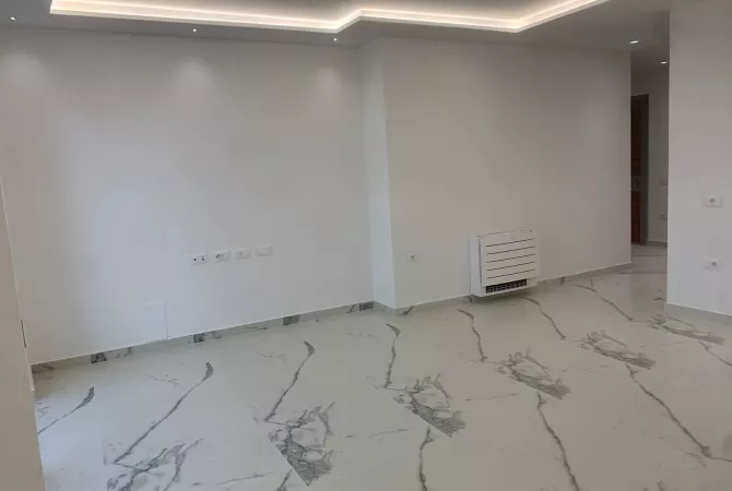 Jepet me qera Ambient Biznesi 2+1 tek ne Qender 