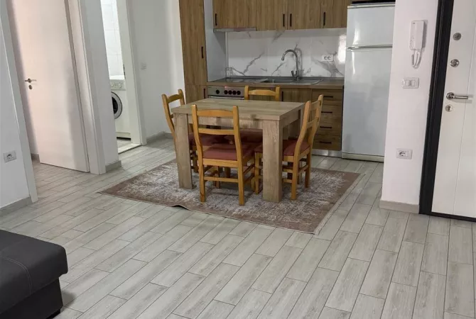 Shtepi me qera 1+1 ne Tirane - 450 Euro