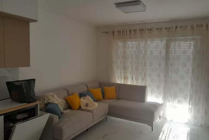 Shtepi me qera Apartament ne Tirane, 2+1, Mobilimi E mobiluar, Pagesa 500  Euro.