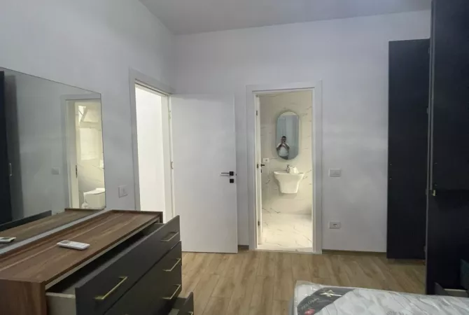 Shtepi me qera Apartament ne Tirane, 2+1, Mobilimi E mobiluar, Pagesa 500  Euro.