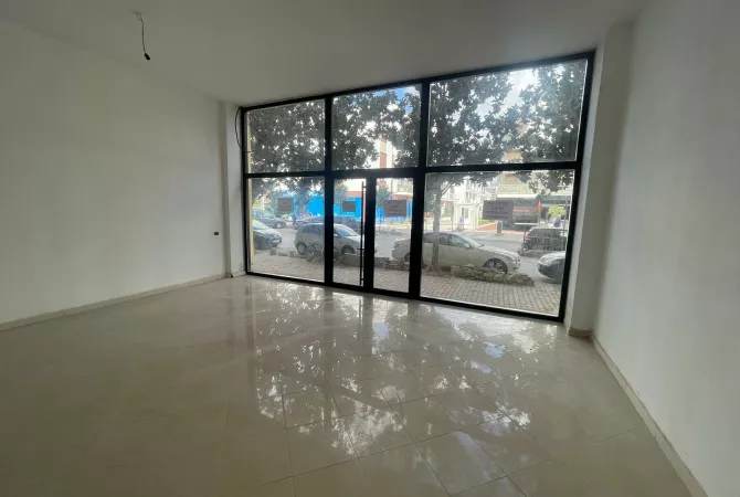 Ambjent biznesi me qera 1+1 ne Tirane - 400 Euro