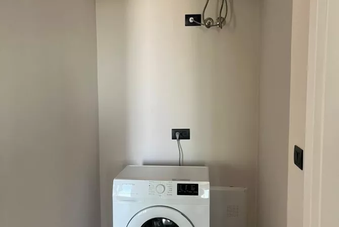 Shtepi ne shitje Apartament ne Vlore, 2+1, Mobilimi E mobiluar, Pagesa 270,000  Euro.