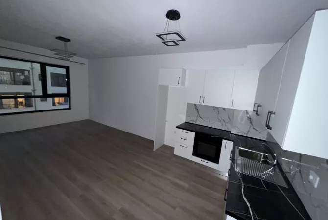 Shtepi me qera 1+1 ne Tirane - 40,000 Leke