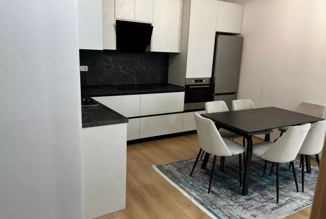 Shtepi me qera 2+1 ne Tirane - 800 Euro
