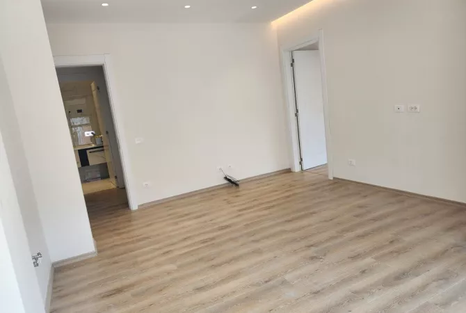 Shtepi me qera 2+1 ne Tirane - 500 Euro