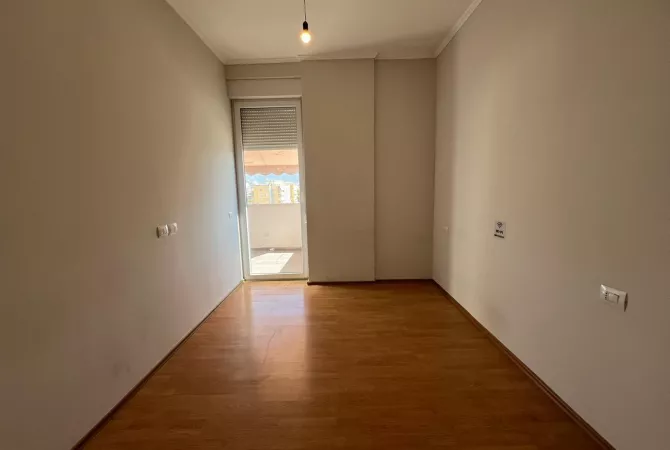 Shtepi me qera 1+1 ne Tirane - 700 Euro