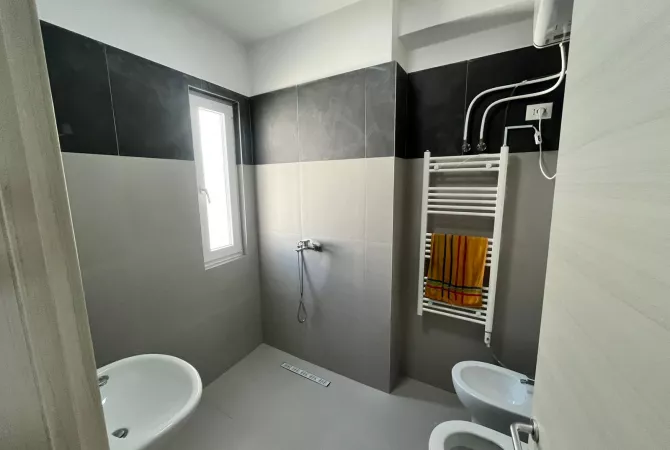 Shtepi me qera 2+1 ne Tirane - 700 Euro