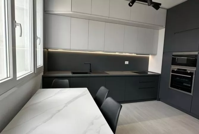 Shtepi me qera Apartament ne Tirane, 2+1, Mobilimi E mobiluar, Pagesa 700  Euro.