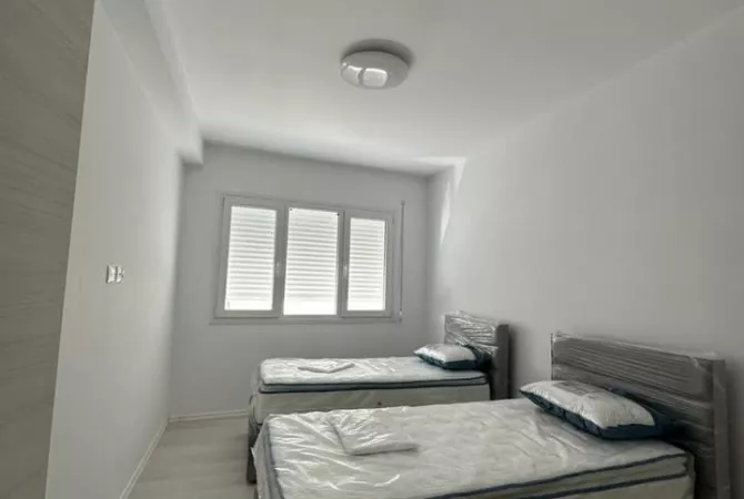 Shtepi me qera Apartament ne Tirane, 2+1, Mobilimi E mobiluar, Pagesa 700  Euro.