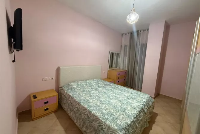 Shtepi me qera 1+1 ne Tirane - 39,000 Leke