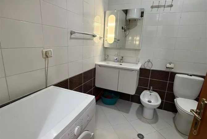 Shtepi me qera 1+1 ne Tirane - 39,000 Leke
