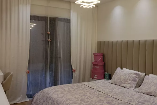 Shtepi me qera Apartament ne Tirane, 2+1, Mobilimi E mobiluar, Pagesa 900  Euro.
