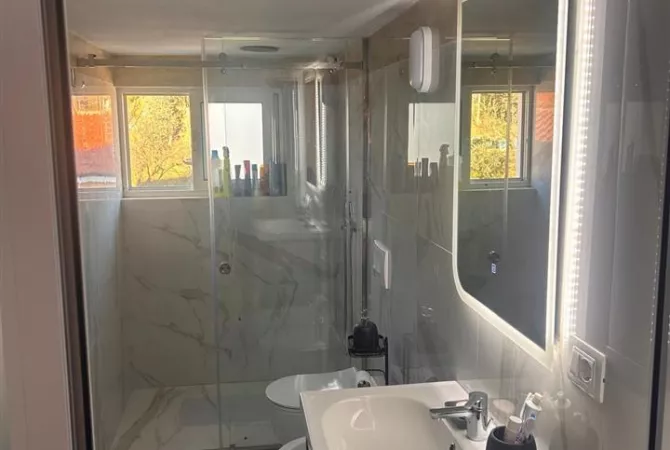 Shtepi me qera 2+1 ne Tirane - 450 Euro