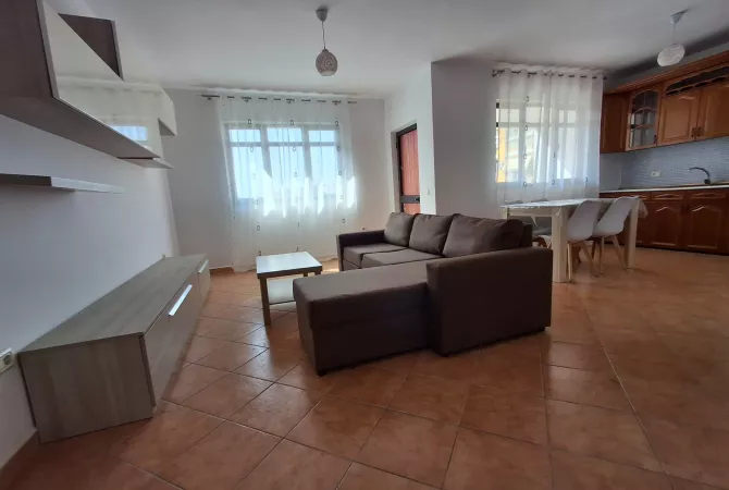 Shtepi me qera Apartament ne Tirane, 2+1, Mobilimi E mobiluar, Pagesa 45,000  Leke.