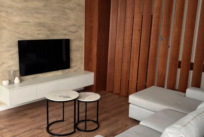 Shtepi me qera 2+1 ne Tirane - 900 Euro