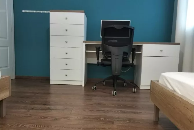 Shtepi me qera Apartament ne Tirane, 2+1, Mobilimi E mobiluar, Pagesa 1,100  Euro.