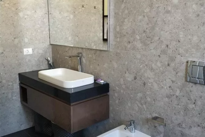 Shtepi me qera Apartament ne Tirane, 2+1, Mobilimi E mobiluar, Pagesa 1,100  Euro.