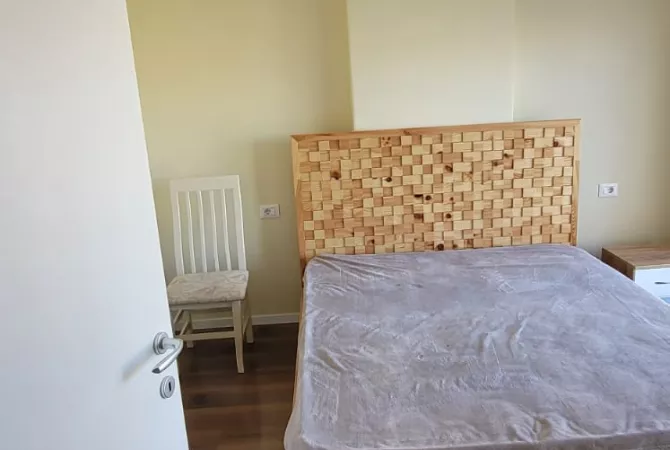 Shtepi me qera Apartament ne Tirane, 1+1, Mobilimi E mobiluar, Pagesa 550  Euro.