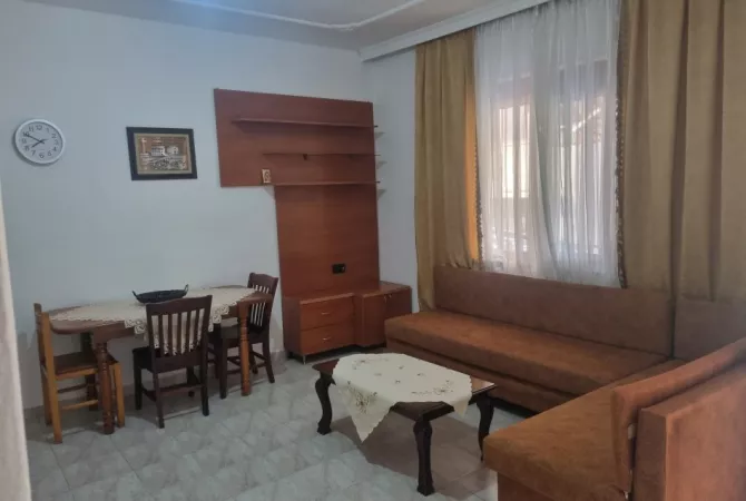 Shtepi me qera 1+1 ne Tirane - 35,000 Leke