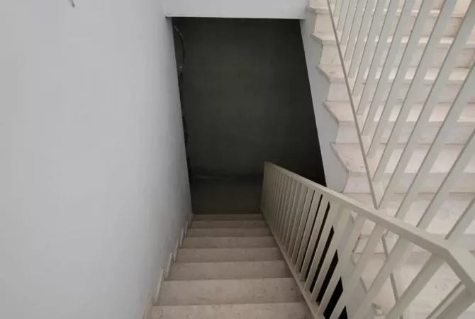 Shtepi me qera Vila Luksoze ne Tirane, 3+1, Mobilimi Bosh, pa mobiluar, Pagesa 2,200  Euro.