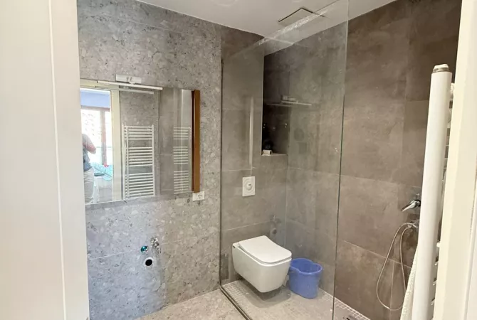 Shtepi me qera Apartament ne Tirane, 1+1, Mobilimi E mobiluar, Pagesa 50,000  Leke.