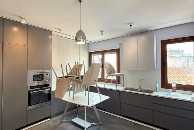 Shtepi me qera Apartament ne Tirane, 1+1, Mobilimi E mobiluar, Pagesa 50,000  Leke.