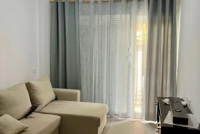 Shtepi me qera 1+1 ne Tirane - 45,000 Leke