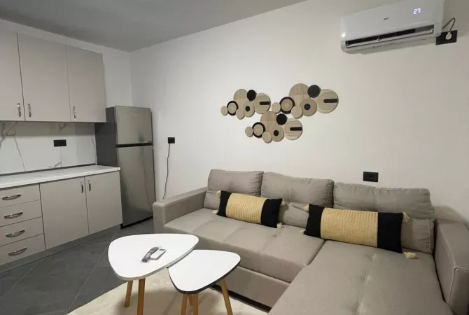Shtepi me qera 2+1 ne Tirane - 650 Euro