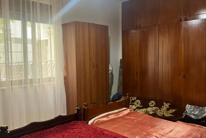 Shtepi ne shitje Apartament ne Tirane, 2+1, Mobilimi E mobiluar, Pagesa 170,000  Euro.