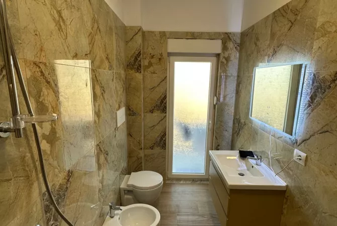 Shtepi me qera Apartament ne Tirane, 1+1, Mobilimi E mobiluar, Pagesa 37,000  Leke.