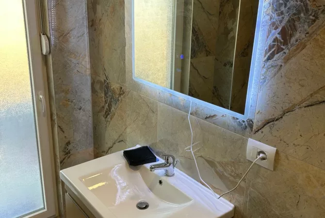 Shtepi me qera 1+1 ne Tirane - 37,000 Leke
