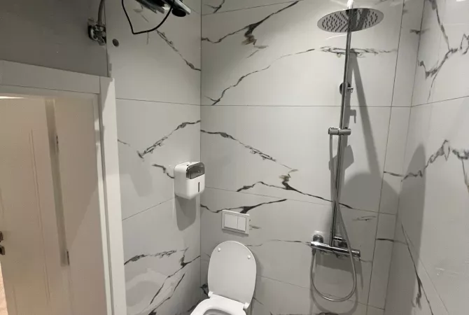 Shtepi me qera Apartament ne Tirane, 1+1, Mobilimi E mobiluar, Pagesa 650  Euro.