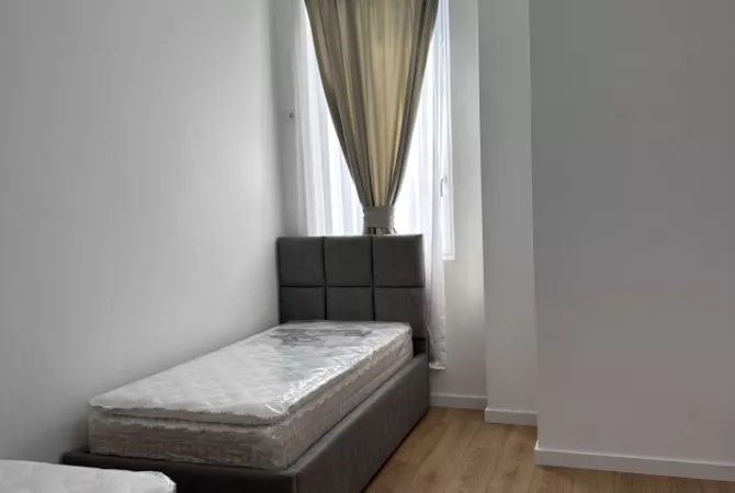 Shtepi me qera Apartament ne Tirane, 2+1, Mobilimi E mobiluar, Pagesa 600  Euro.