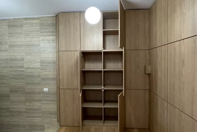 Ambient biznesi me qera 3+1 ne Tirane - 3,000 Euro