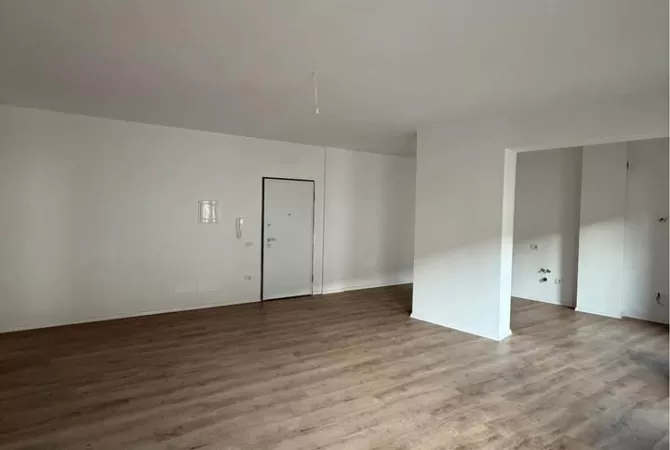 Ambient biznesi me qera 1+1 ne Tirane - 70,000 Leke