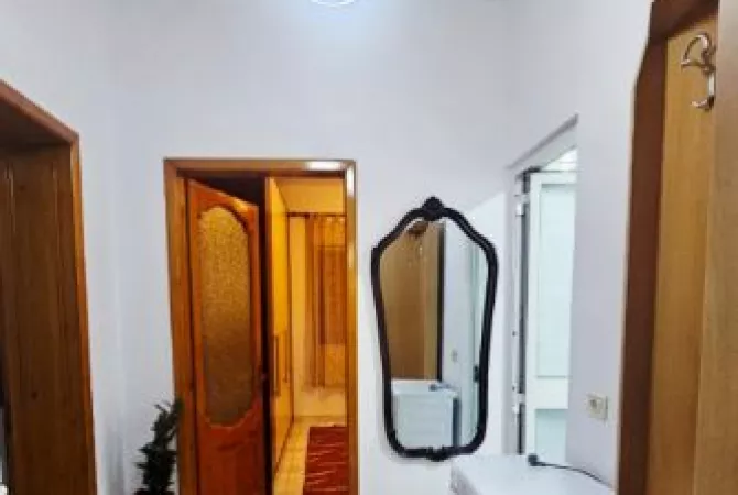 Shtepi me qera 1+1 ne Tirane - 40,000 Leke