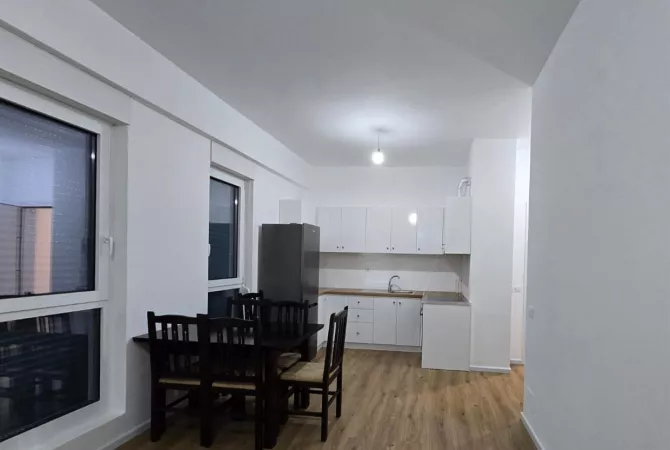 Shtepi me qera 1+1 ne Tirane - 38,000 Leke