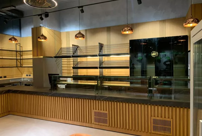 Business Property for Rent 3+1 in Tirana - 220,000 Leke