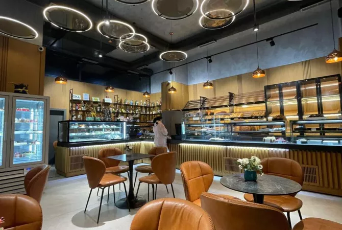 Jepet me qera  ambient biznesi ne Kinostudio.