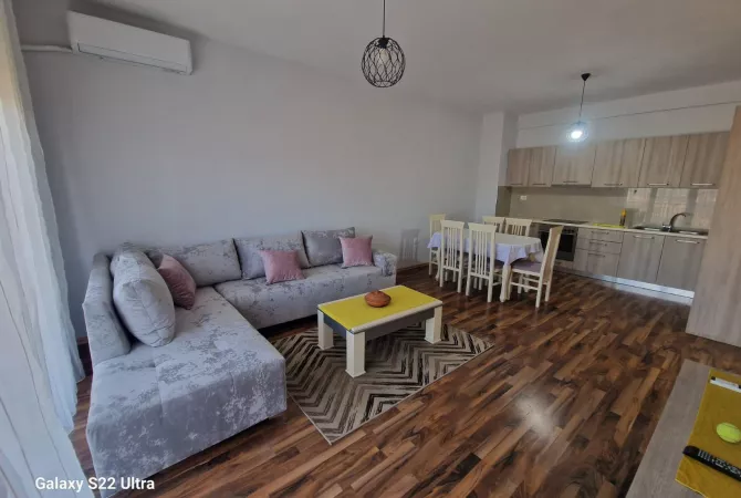 Shtepi me qera 2+1 ne Tirane - 650 Euro