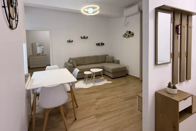 Shtepi me qera 1+1 ne Tirane - 400 Euro