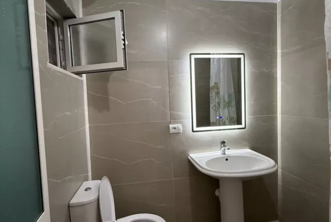 Shtepi me qera Shtepi Private ne Tirane, 1+1, Mobilimi E mobiluar, Pagesa 400  Euro.