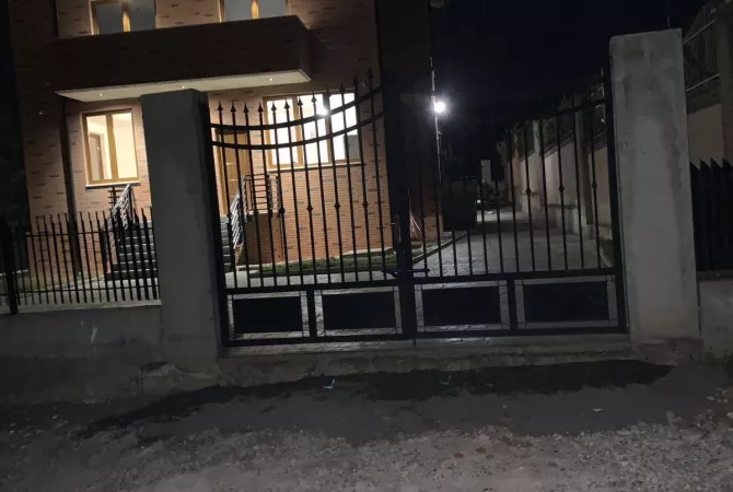 Casa in affitto 6+1 a Tirana - 4,500 Euro