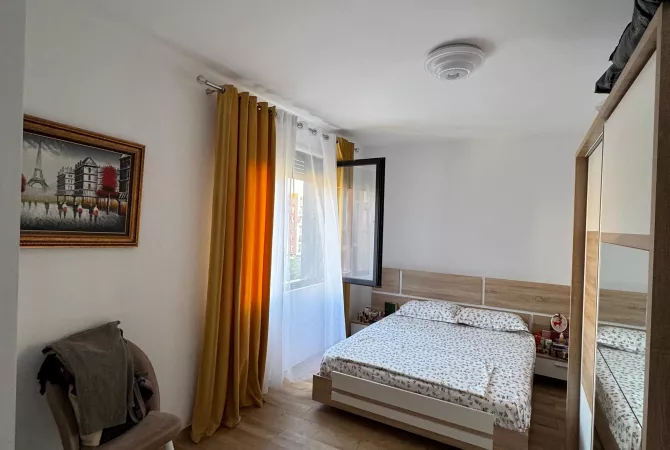 Shtepi ne shitje Apartament ne Tirane, 2+1, Mobilimi E mobiluar, Pagesa 155,000,000  Leke.