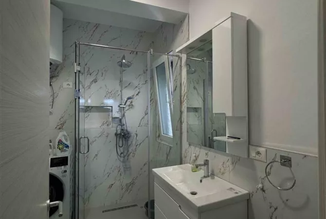 Shtepi me qera Apartament ne Tirane, 2+1, Mobilimi E mobiluar, Pagesa 80,000  Leke.