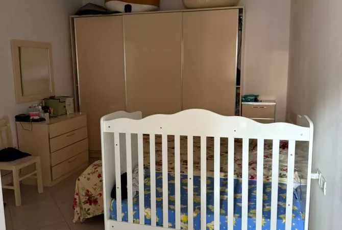 Shtepi ne shitje Apartament ne Tirane, 2+1, Mobilimi E mobiluar, Pagesa 155,000  Euro.