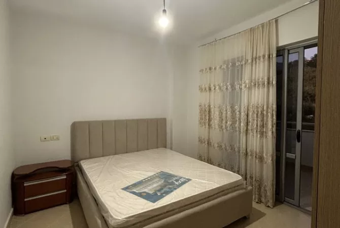 Shtepi me qera Apartament ne Tirane, 1+1, Mobilimi E mobiluar, Pagesa 35,000  Leke.