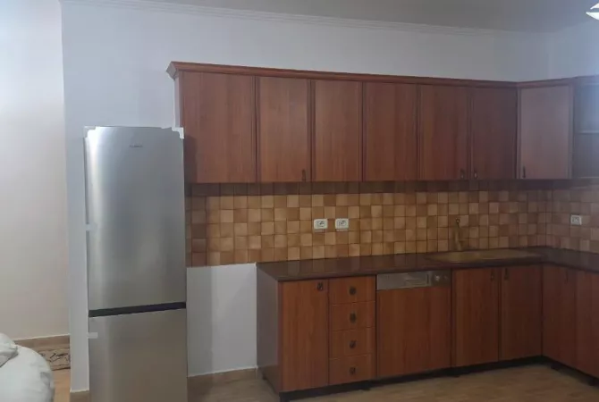 Shtepi me qera 1+1 ne Tirane - 800 Euro