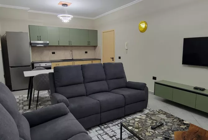 Shtepi me qera 1+1 ne Tirane - 45,000 Leke